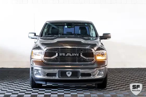 Carro 5.7 V8 GASOLINA LARAMIE CD 4X4 AUTOMÁTICO