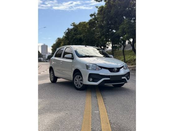 Carro 1.3 X 16V FLEX 4P AUTOMÁTICO