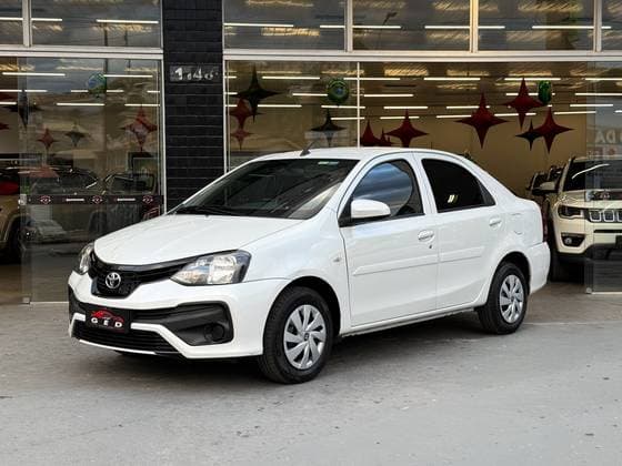 Carro 1.5 X PLUS SEDAN 16V FLEX 4P MANUAL