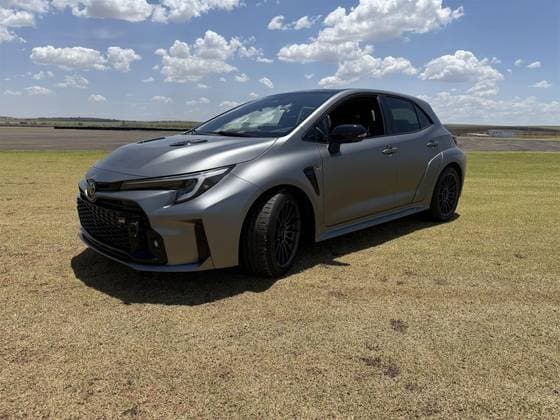 Carro 1.6 TURBO GASOLINA CIRCUIT GR-FOUR MANUAL