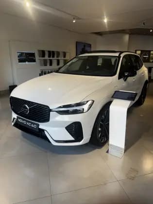 Carro 2.0 T8 PHEV ULTRA DARK AWD GEARTRONIC