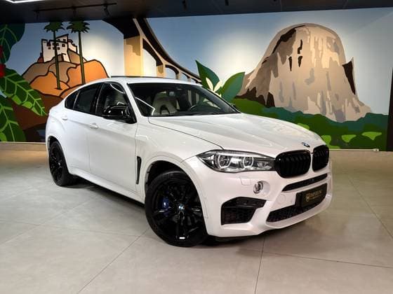 Carro 4.4 M 4X4 COUPÉ V8 32V BI-TURBO GASOLINA 4P AUTOMÁTICO