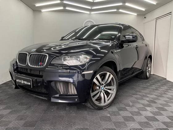Carro 4.4 M 4X4 COUPÉ V8 32V BI-TURBO GASOLINA 4P AUTOMÁTICO
