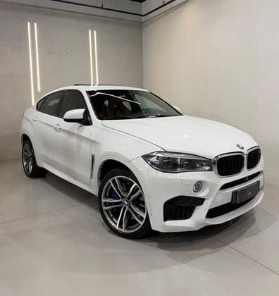 Carro 4.4 M 4X4 COUPÉ V8 32V BI-TURBO GASOLINA 4P AUTOMÁTICO