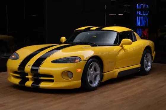Carro 8.0 RT-10 V10 GASOLINA 2P MANUAL