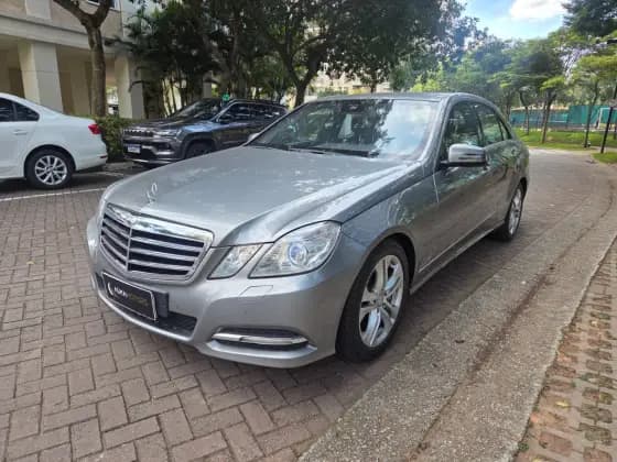 Carro 5.0 AVANTGARDE VR4 V8 GASOLINA 4P AUTOMÁTICO
