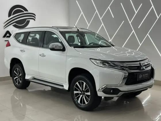Carro 2.4 16V MIVEC TURBO DIESEL HPE AWD AUTOMÁTICO
