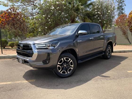 Carro 2.8 D-4D TURBO DIESEL CD SRX 4X4 AUTOMÁTICO