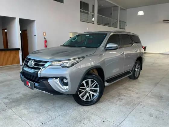 Carro 2.8 SRX 4X4 7 LUGARES 16V TURBO INTERCOOLER DIESEL 4P AUTOMÁTICO