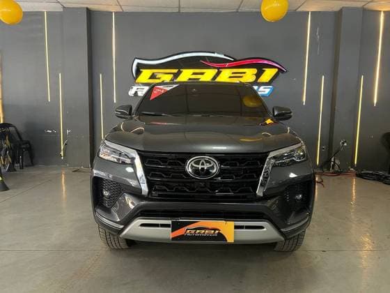 Carro 2.8 D-4D TURBO DIESEL SRX 7L 4X4 AUTOMÁTICO
