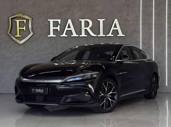 Carro ELÉTRICO AWD