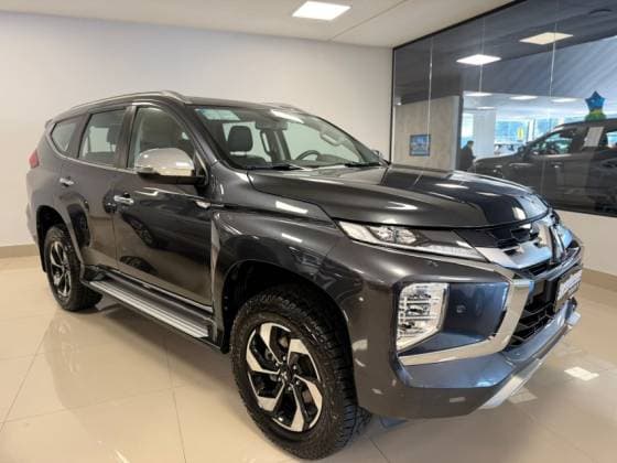 Carro 2.4 16V MIVEC TURBO DIESEL HPE-S AWD AUTOMÁTICO