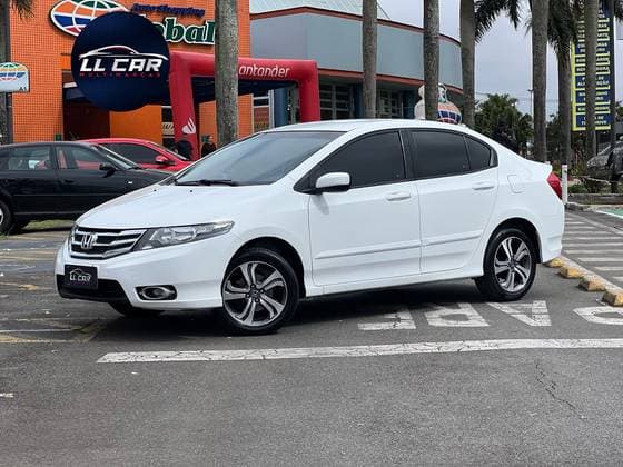 Carro 1.5 LX 16V FLEX 4P AUTOMÁTICO