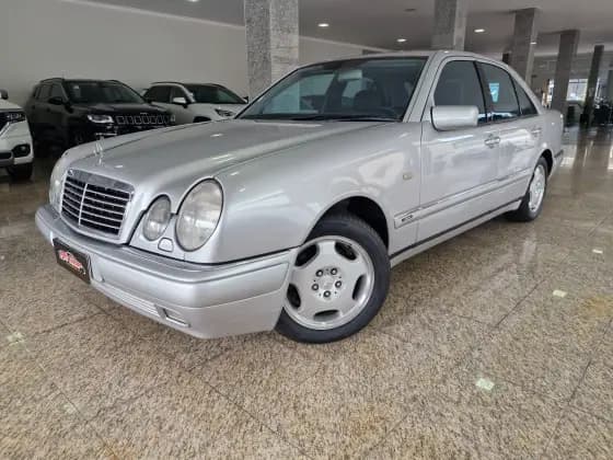 Carro 3.2 AVANTGARDE V6 GASOLINA 4P AUTOMÁTICO