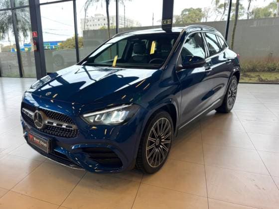 Carro 1.3 MHEV AMG LINE 7G-DCT