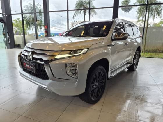 Carro 2.4 16V MIVEC TURBO DIESEL HPE-S AWD AUTOMÁTICO