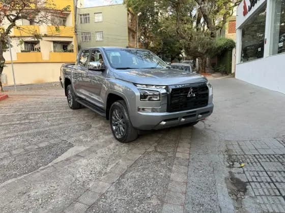 Carro 2.4 BITURBO DIESEL CD HPE 4X4 AUTOMÁTICO