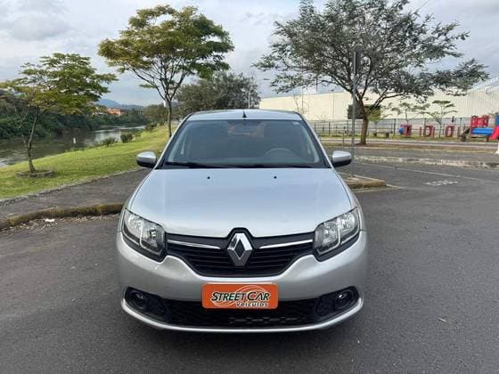 Carro 1.6 EXPRESSION 8V FLEX 4P MANUAL