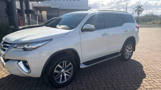 Carro 2.8 SRX 4X4 7 LUGARES 16V TURBO INTERCOOLER DIESEL 4P AUTOMÁTICO