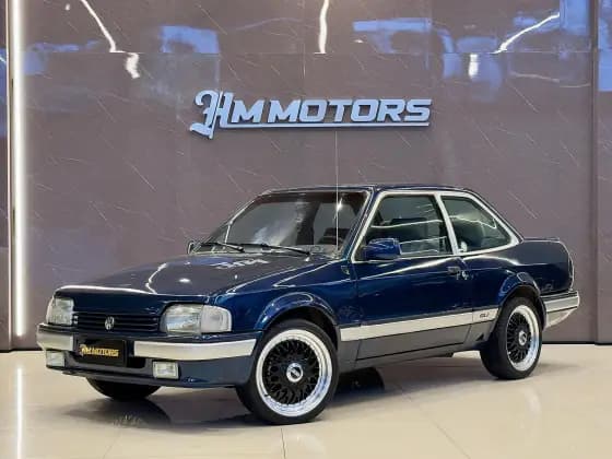 Carro 1.8 GLS 8V GASOLINA 2P MANUAL