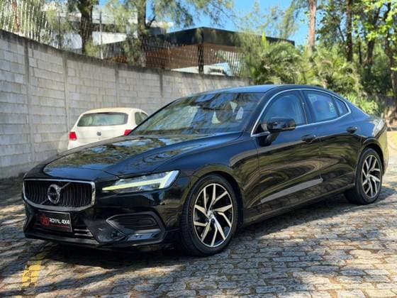 Carro 2.0 T4 MOMENTUM GASOLINA 4P AUTOMÁTICO