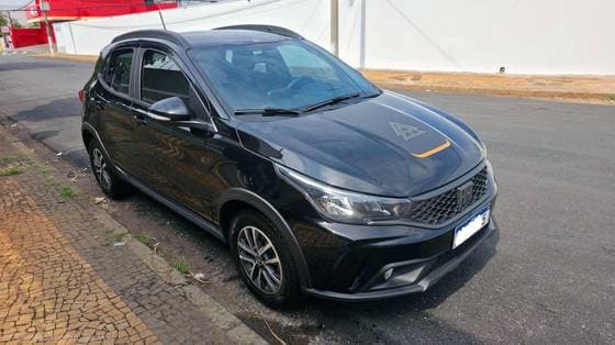 Carro 1.3 FIREFLY FLEX TREKKING CVT