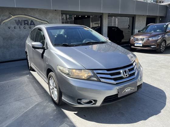 Carro 1.5 DX 16V FLEX 4P AUTOMÁTICO