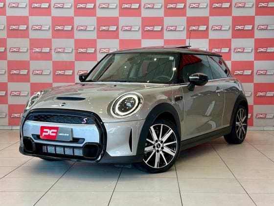 Carro 2.0 16V TWINPOWER GASOLINA S 4P STEPTRONIC