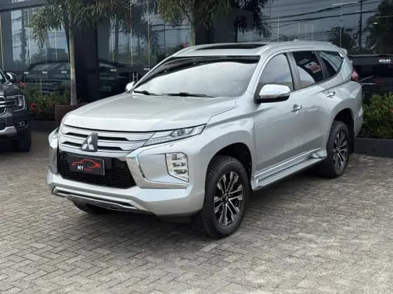 Carro 2.4 16V MIVEC TURBO DIESEL HPE AWD AUTOMÁTICO