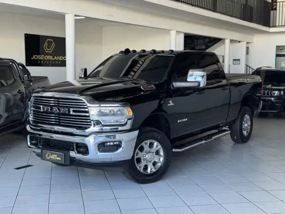 Carro 6.7 I6 TURBO DIESEL LARAMIE CD 4X4 AUTOMÁTICO