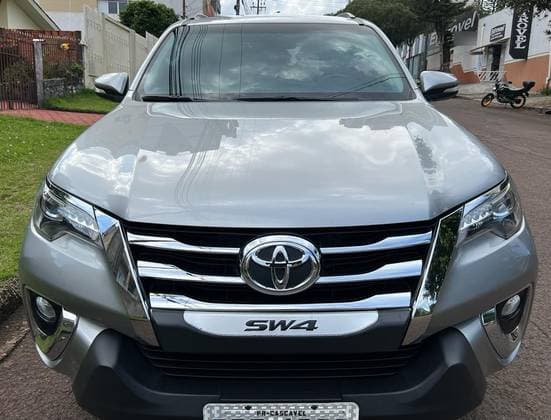 Carro 2.8 SRX 4X4 7 LUGARES 16V TURBO INTERCOOLER DIESEL 4P AUTOMÁTICO