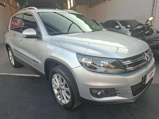 Carro 2.0 TSI 16V TURBO GASOLINA 4P TIPTRONIC