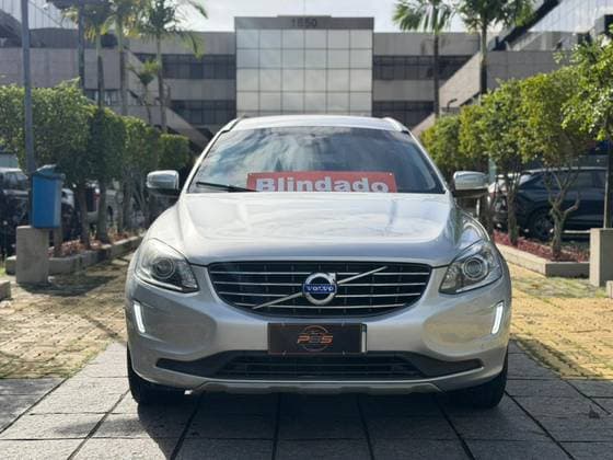 Carro 2.0 T5 MOMENTUM GASOLINA 4P AUTOMÁTICO