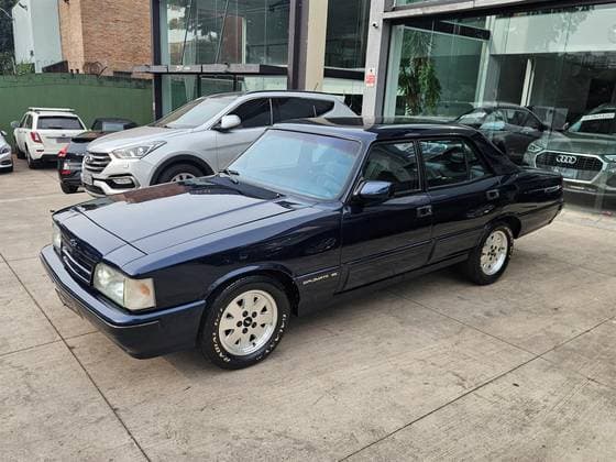 Carro 4.1 DIPLOMATA SE 12V ÁLCOOL 4P AUTOMÁTICO