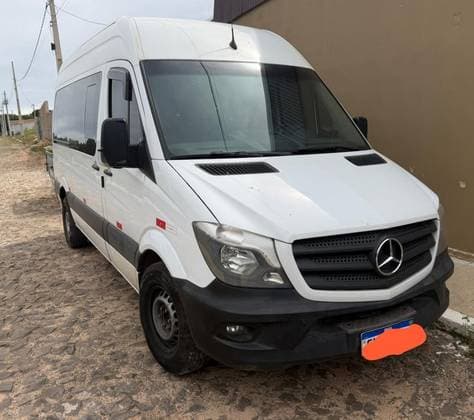 Carro 2.2 415 CDI VAN 16 LUGARES TETO ALTO 16V BI-TURBO DIESEL MANUAL