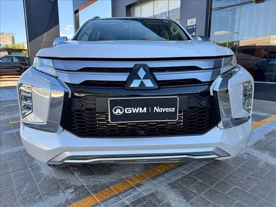 Carro 2.4 16V MIVEC TURBO DIESEL HPE AWD AUTOMÁTICO
