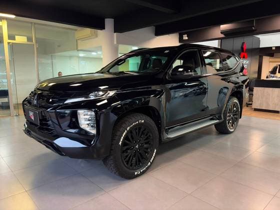 Carro 2.4 16V MIVEC TURBO DIESEL LEGEND BLACK AWD AUTOMÁTICO