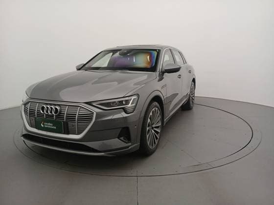 Carro ELÉTRICO PERFORMANCE QUATTRO