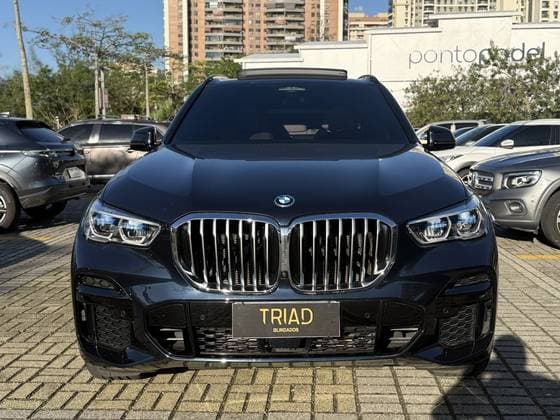 Carro 3.0 I6 TURBO HÍBRIDO XDRIVE45E M SPORT AUTOMÁTICO