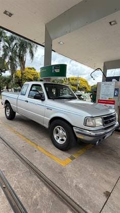 Carro 4.0 STX 4X2 CE V6 12V GASOLINA 2P MANUAL