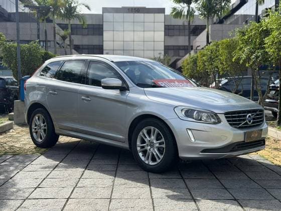 Carro 2.0 T5 MOMENTUM GASOLINA 4P AUTOMÁTICO