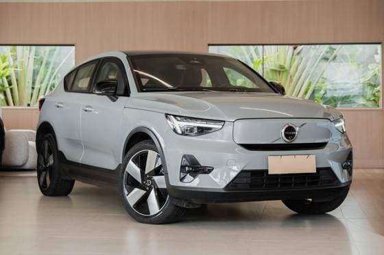 Carro P8 RECHARGE TWIN ELECTRIC ULTIMATE AWD