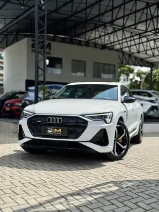 Carro ELÉTRICO SPORTBACK PERFORMANCE QUATTRO