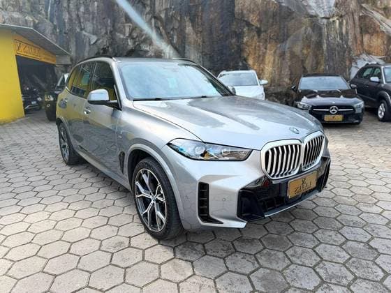 Carro 3.0 I6 TURBO HÍBRIDO XDRIVE50E M SPORT AUTOMÁTICO