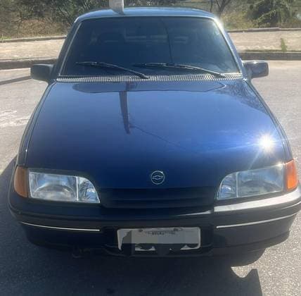 Carro 2.0 EFI GLS 8V ÁLCOOL 4P MANUAL