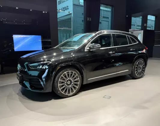 Carro 1.3 MHEV AMG LINE 7G-DCT