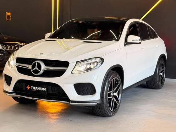 Carro 3.0 V6 GASOLINA HIGHWAY COUPÉ 4MATIC 9G-TRONIC