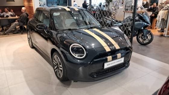 Carro 40,7 KW ELÉTRICO 2P E