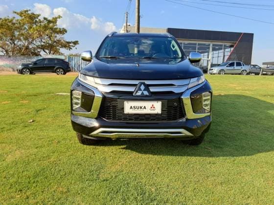 Carro 2.4 16V MIVEC TURBO DIESEL HPE AWD AUTOMÁTICO