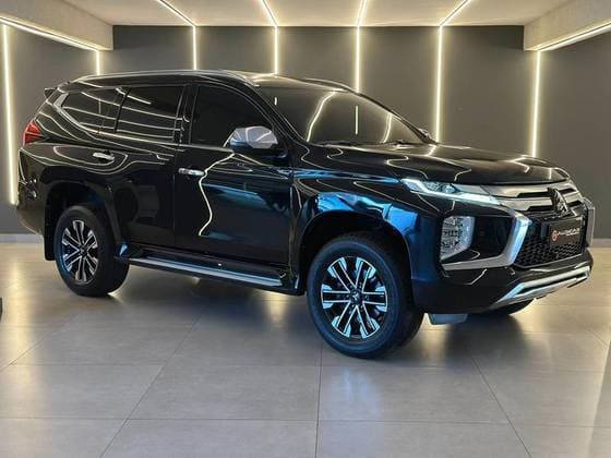 Carro 2.4 16V MIVEC TURBO DIESEL HPE-S AWD AUTOMÁTICO